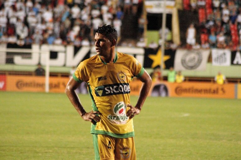 Gato – Zagueiro saiu do interior do Amazonas para brilhar no futebol acreano