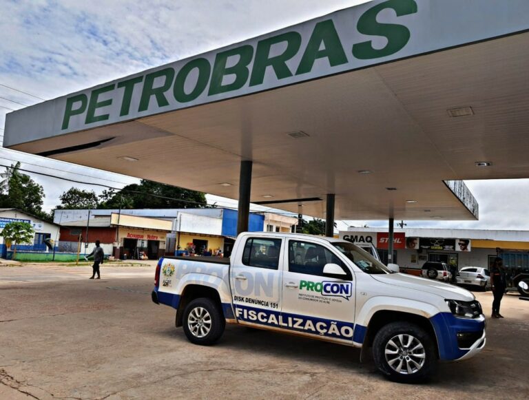 Procon faz transmissão ao vivo nesta sexta sobre preços dos combustíveis