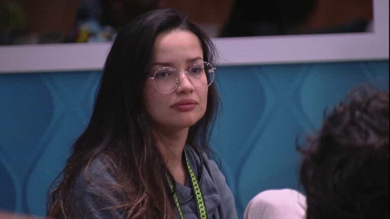 Juliette supera 12 mi de seguidores e se iguala a Pocah como 2ª mais popular