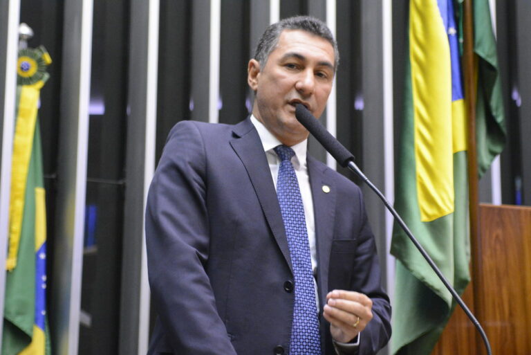 Jesus Sérgio solicita auxílio emergencial para setor cultural com inclusão de indígenas