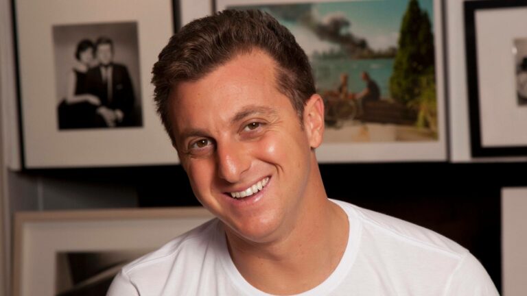 Luciano Huck anuncia em breve desistência de candidatura à presidência