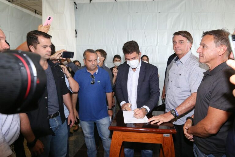 Em carta a Bolsonaro, Gladson e mais 11 governadores solicitam mais vacinas contra Covid-19