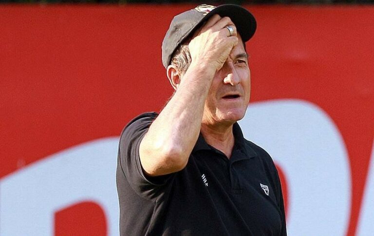 Sem máscara, Muricy Ramalho discute com fiscais em praia; veja vídeo