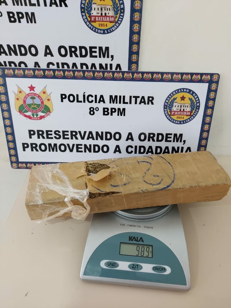 Polícia Militar prende mulher com quase um quilo de droga em Sena Madureira
