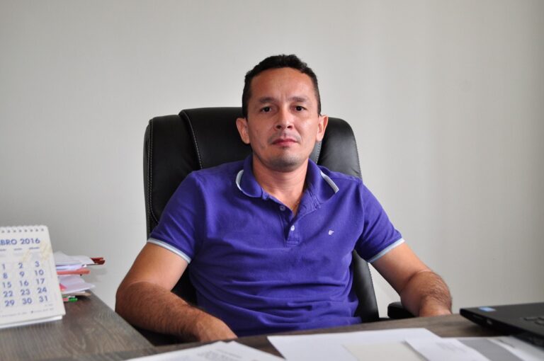 Adailton Cruz cobra Prefeitura por unidades de saúde fechadas no final de semana