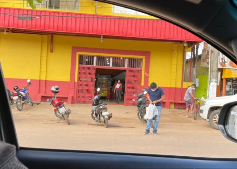 Polícia fecha mercado em Epitaciolândia neste sábado, mas juiz manda reabrir