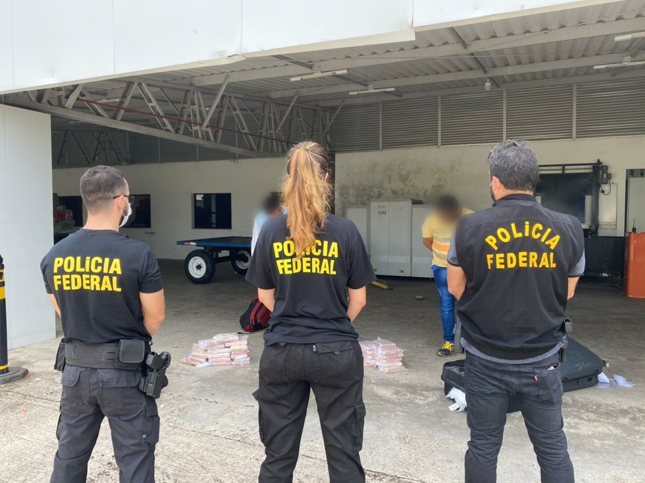 Dois são presos pela PF tentando embarcar com 36kg de cocaína no aeroporto da Capital