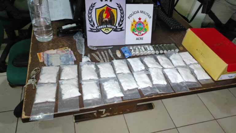 PM prende jovem vendendo droga em via pública na Baixa da Colina