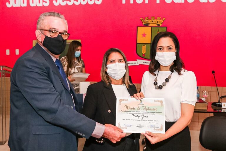 Senadora Mailza Gomes é homenageada no aniversário de 44 anos de Plácido de Castro