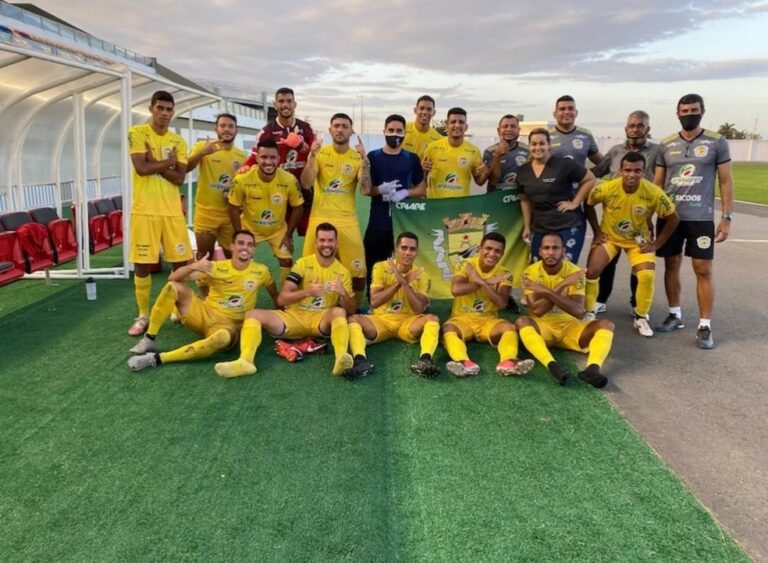 Com futebol paralisado, Galvez decide negociar contratos para minimizar prejuízo financeiro