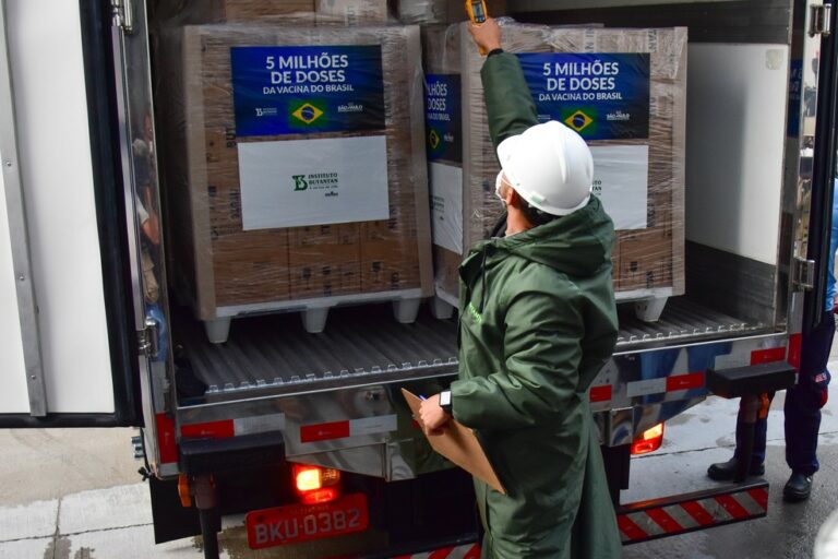 Butantan entrega 5 milhões de doses da CoronaVac nesta segunda