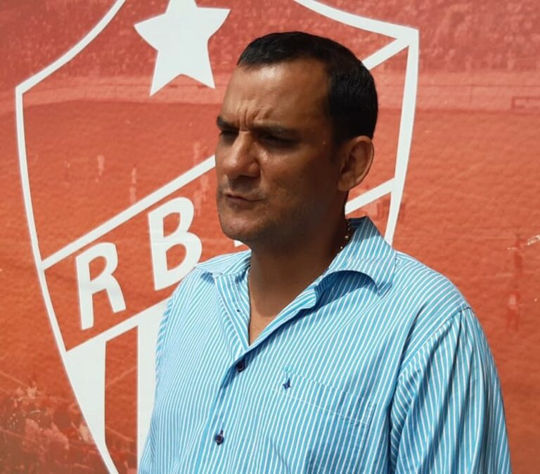 À espera de reunião com autoridades, presidente destaca: “Eu quero jogar”