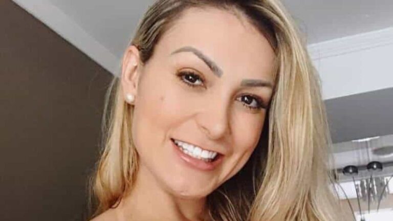 Andressa Urach diz que tratamento na Universal mudou quando dinheiro dela acabou