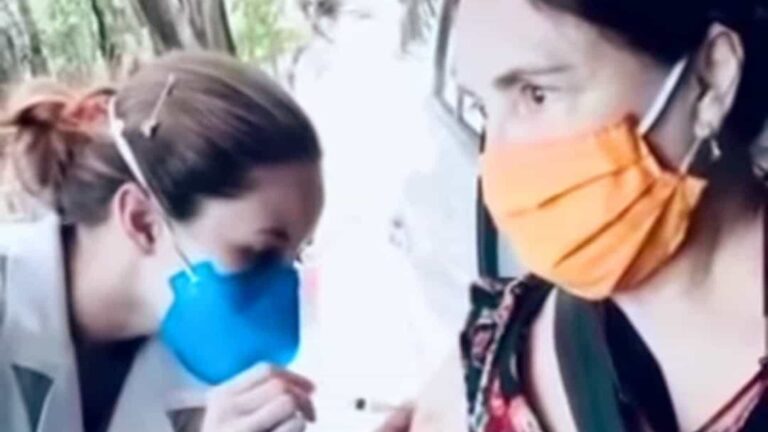 Após questionar utilidade da vacina, Regina Duarte recebe 1ª dose da Coronavac