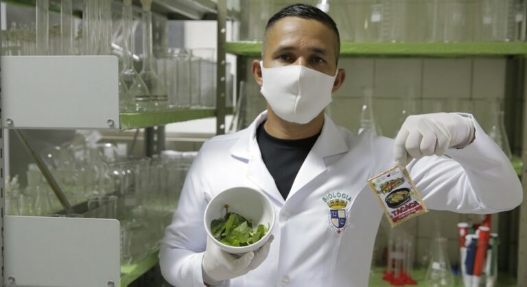 Conheça o pesquisador da Ufac que criou o tacacá em pó para comercializar no Japão