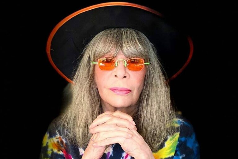 Aos 73 anos, Rita Lee é cancelada após post polêmico no Dia da Mulher