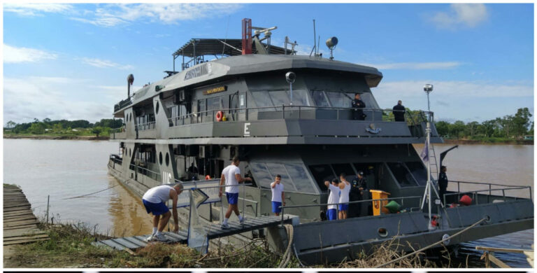 Após pedido da senadora Mailza Gomes, navio hospitalar Doutor Montenegro chega a Cruzeiro do Sul