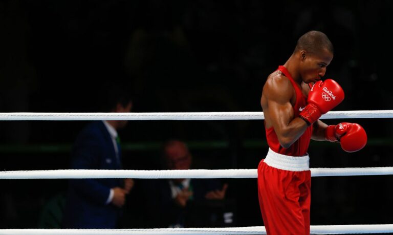 Após 16ª vitória, Robson Conceição vira top-15 mundial dos superpenas