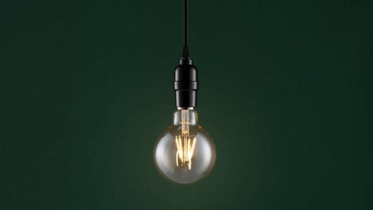 Conta de luz: Por que a tarifa pode ficar mais cara para o consumidor em maio