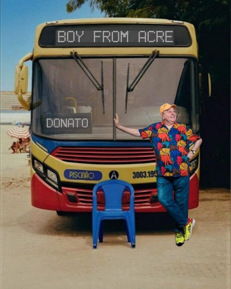 Boy from Acre: João Donato entra no clima de música de Anitta e reproduz meme