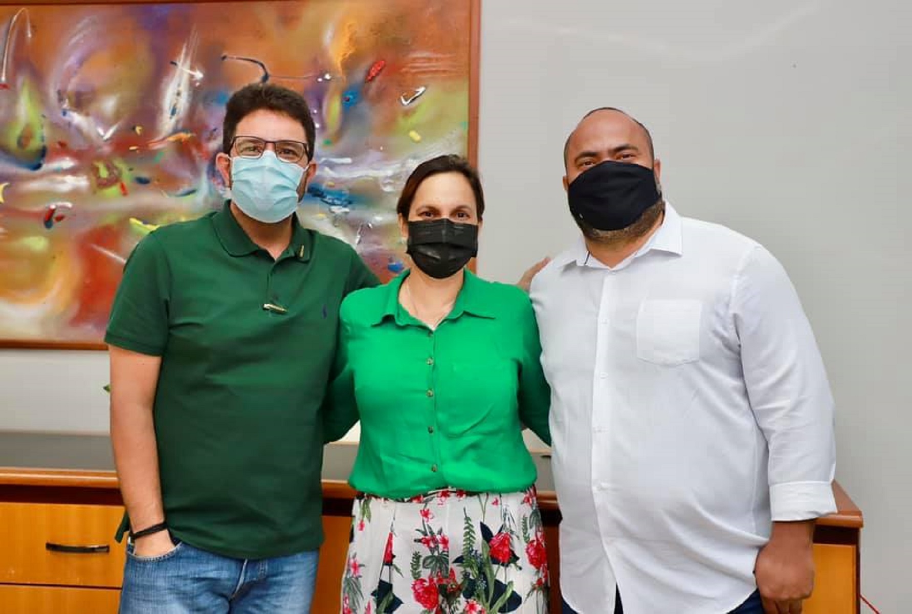Gladson agradece Silvânia por gestão honesta e dá boas vindas a Crispim na Secom