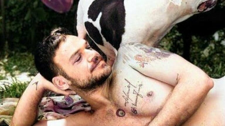 Emilio Dantas revela truque para cenas de sexo: “Uso meia, e não é no pé”