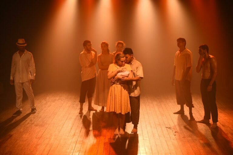 Cia Fluxo de Dança apresenta o espetáculo “O Boto” no III Fedaquiry