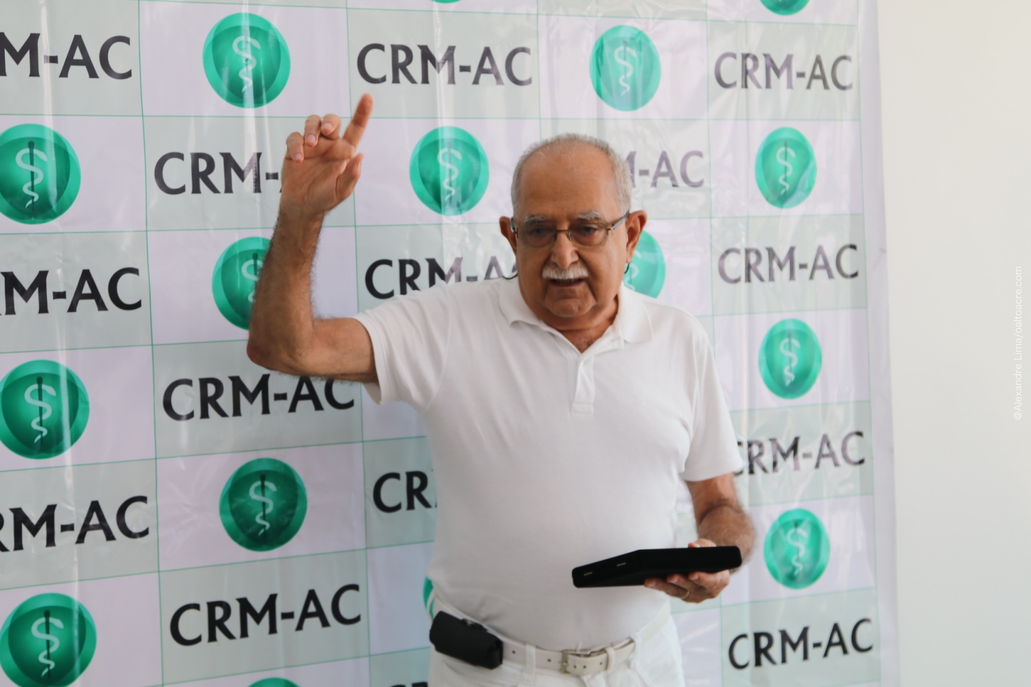 Morre o médico e músico acreano Tufic Saadi aos 77 anos, vítima da Covid-19 Morre o médico e músico acreano Tufic Saadi aos 77 anos, vítima da Covid-19