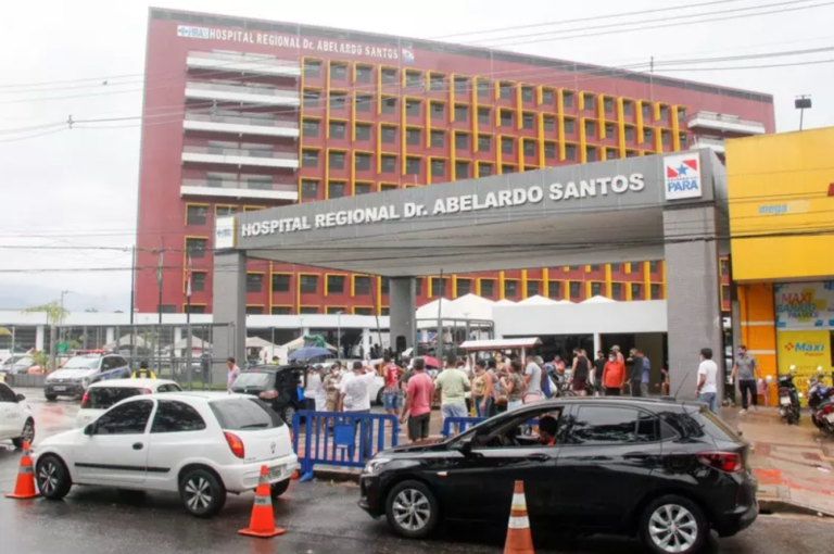 Parede falsa escondia respiradores novos em hospital, dizem funcionários