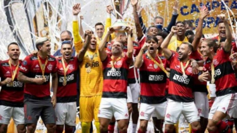 Após vencer o Palmeiras, Flamengo pede adiamento do clássico contra o Vasco