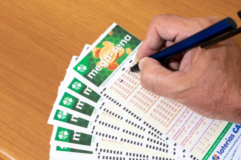 Prêmio não resgatado da Mega-sena será repassado para o Fies; entenda