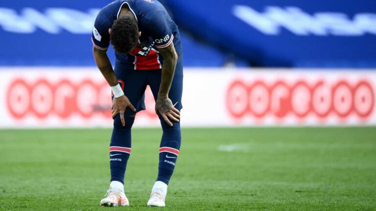 De novo com imagem arranhada, Neymar tenta mostrar força contra o Bayern