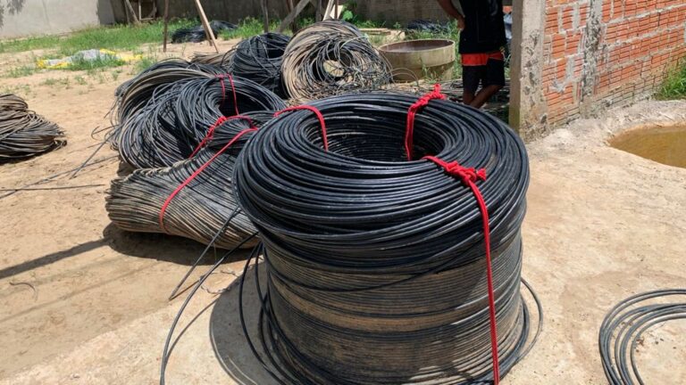 Polícia prende homem e recupera dez toneladas de cabos de fibra óptica furtadas no AC