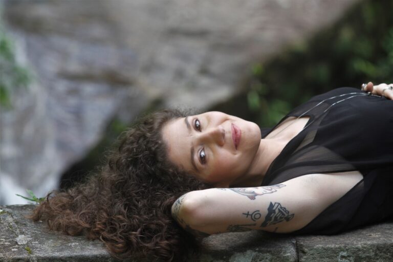 O “Eterno Meio Dia” de Cecília Beraba