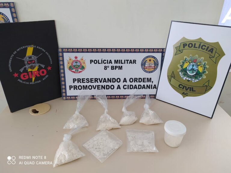 Polícia Militar e Civil de Sena Madureira realizam apreensão de entorpecente no Bairro Pista
