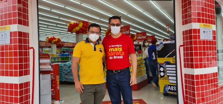 Gonzaga parabeniza empresário por geração de emprego em Cruzeiro do Sul