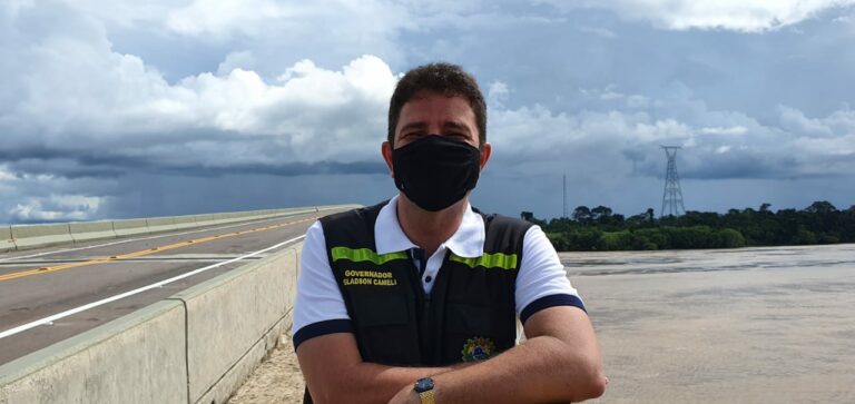 Gladson vistoria fim da obra da ponte do Abunã e confirma vinda de Bolsonaro ao AC