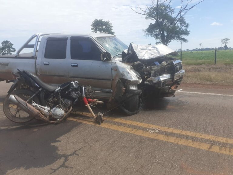 Colisão entre carro e moto deixa um morto em rodovia no interior do Acre