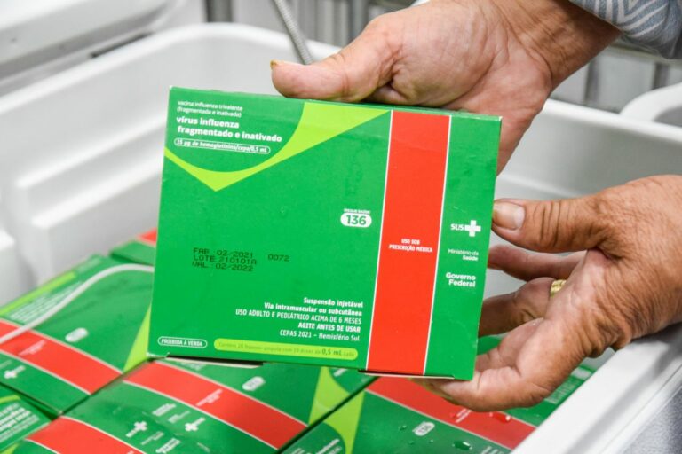 Tomei a vacina de Covid-19 quanto tempo depois posso tomar a vacina da gripe?