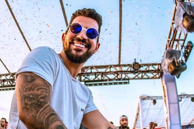 Pioneiro, Dennis DJ celebra ascensão do funk: “Me deu tudo que tenho”
