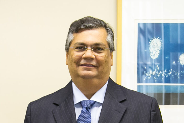 “Se fosse por Bolsonaro, Brasil já teria 1 milhão de mortos”, diz Flávio Dino