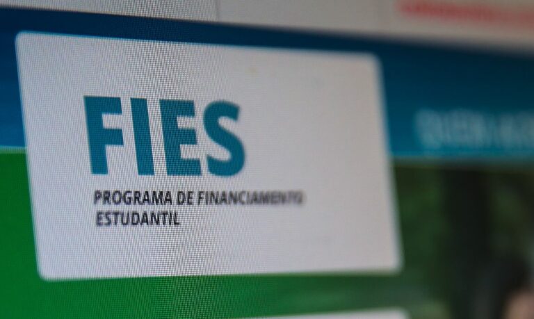 Documentos para o Fies não precisam ser apresentados de forma física