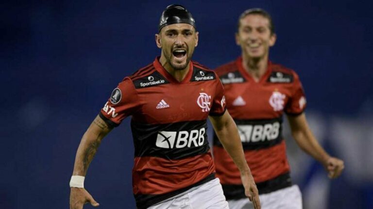 Destaques do Flamengo na estreia, Arrascaeta e Gerson têm renovações adiadas