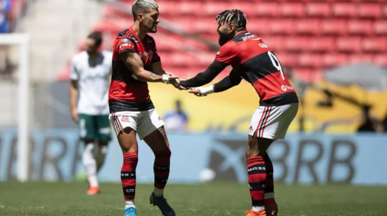 Em jogaço, Fla vence Palmeiras nos pênaltis e é campeão da Supercopa