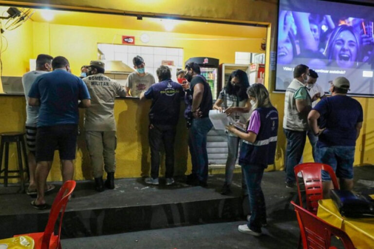 AM: 8 estabelecimentos são fechados após descumprirem decreto contra a Covid-19