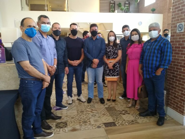 Gladson prestigia filiação de Ney Amorim ao Podemos, que reforça apoio ao governo