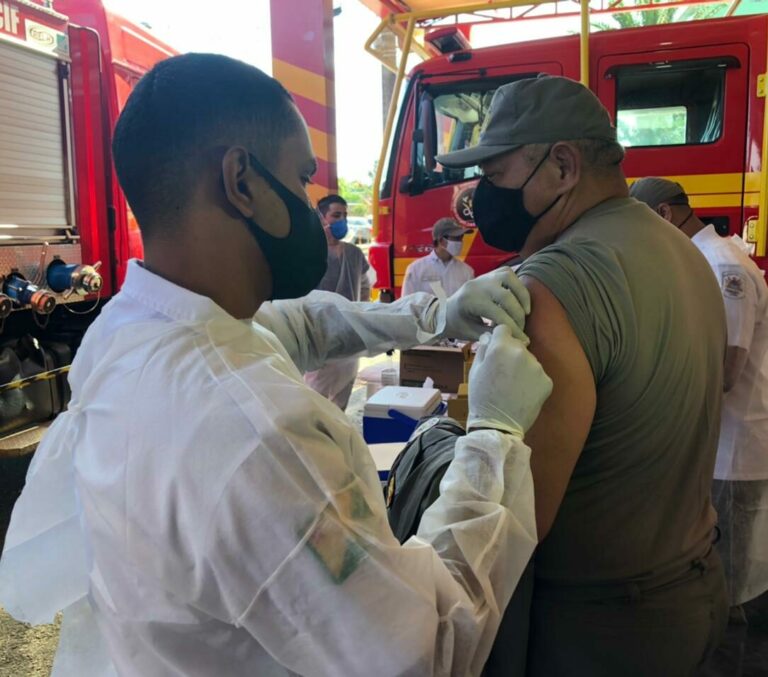 Rio Branco retoma aplicação da 1ª dose da vacina contra covid-19 nesta sexta e organiza mutirão