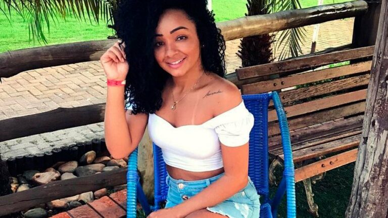 “Vendo nudes para pagar minhas próteses de silicone”