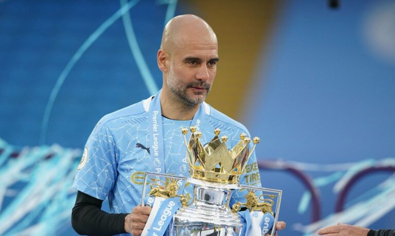 Guardiola é eleito técnico do ano na Inglaterra