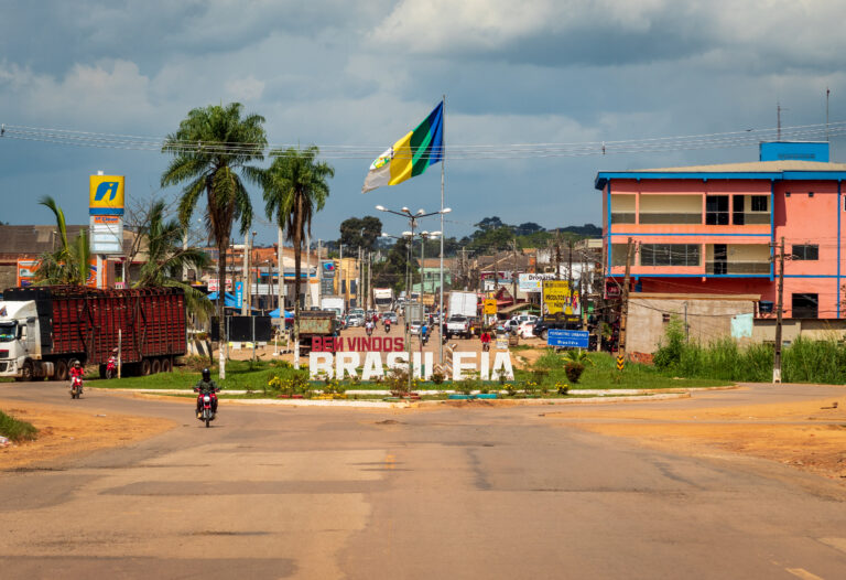 Brasiléia inicia vacinação contra Covid-19 para jovens de 12 a 17 anos